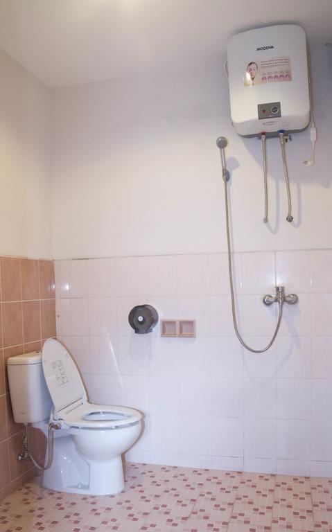 Krowi Inn Surabaya Habitación foto