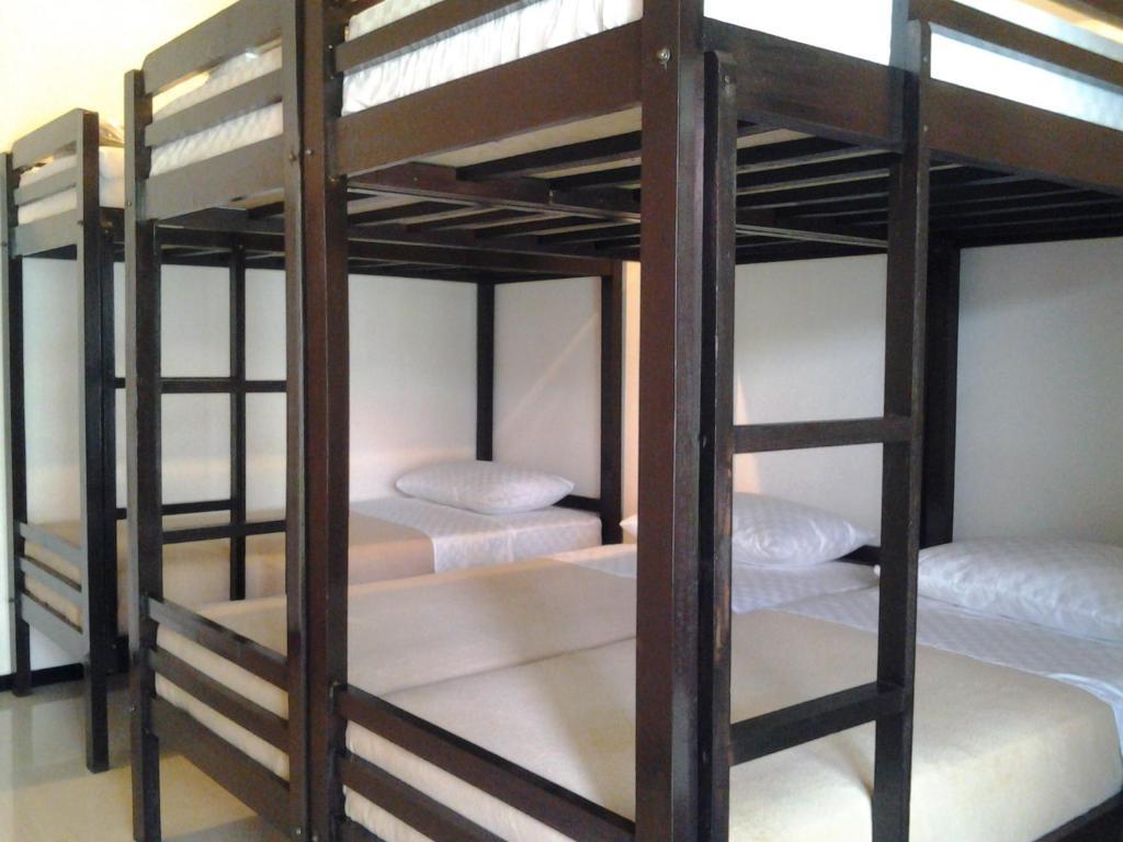Krowi Inn Surabaya Habitación foto
